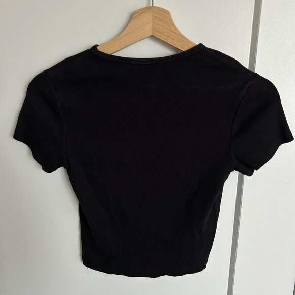 Bershka Black Cropped T-shirt Size Medium - Picture 3 of 3